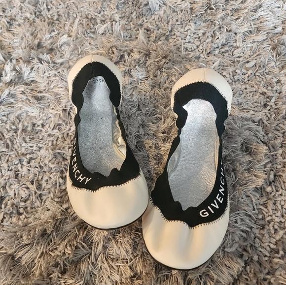 Givenchy Shoes - Givenchy ballerina flats